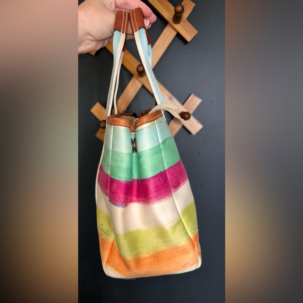 VINTAGE Coach Hamptons Watercolor Stripe Tote (M0673-10025) - Picture 6 of 15